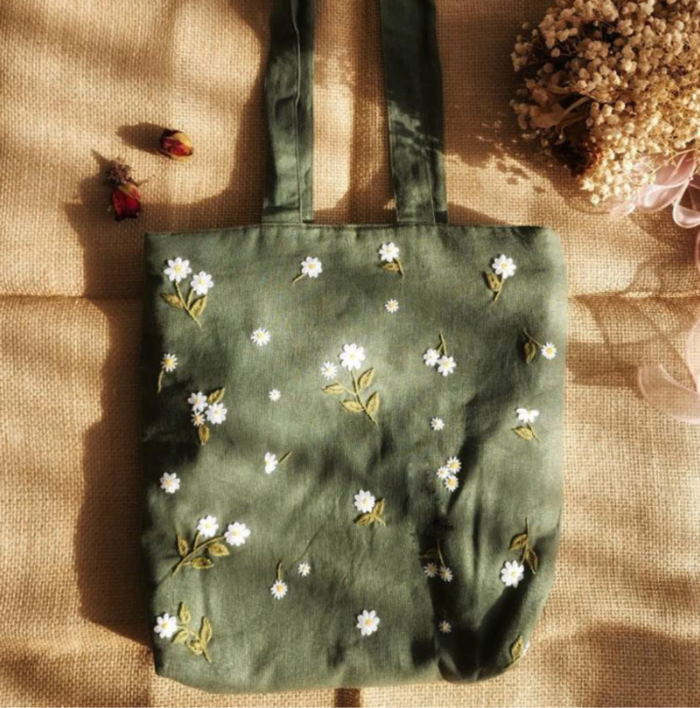 Hand Embroidered Daisy Linen Bag